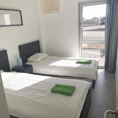 Fully Equipped Modern With A Garage *