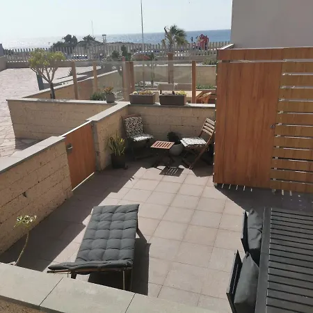 Fully Equipped Modern With A Garage Διαμέρισμα *
